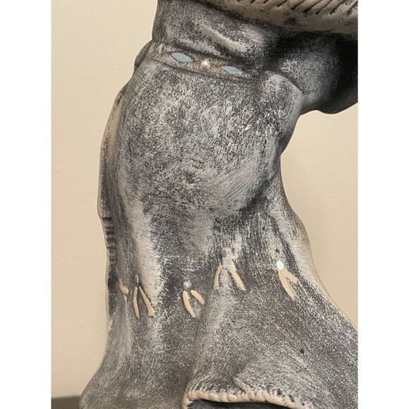 Tawana Dry Brush NATIVE AMERICAN Statue SIGNED Handpainted SUNDANCE Southwestern - Picture 9 of 10